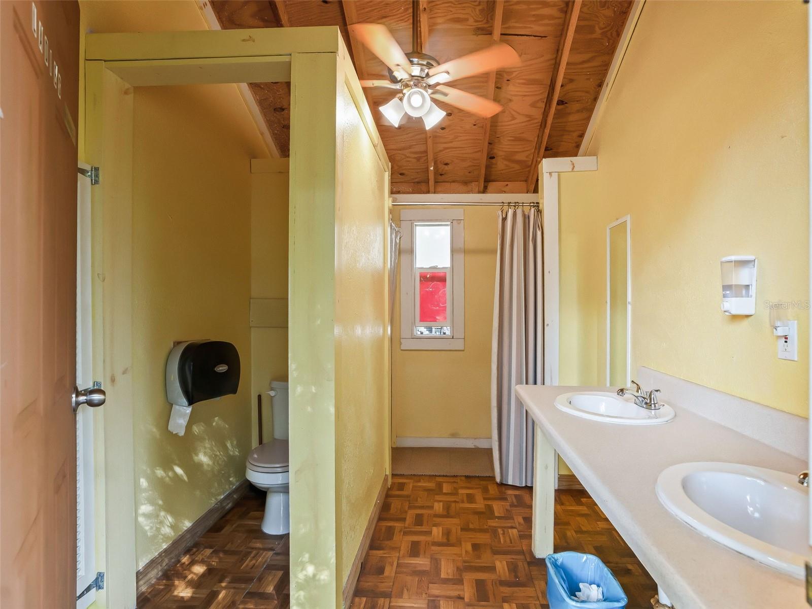 Image 57 of 87 For 15260 152nd Place