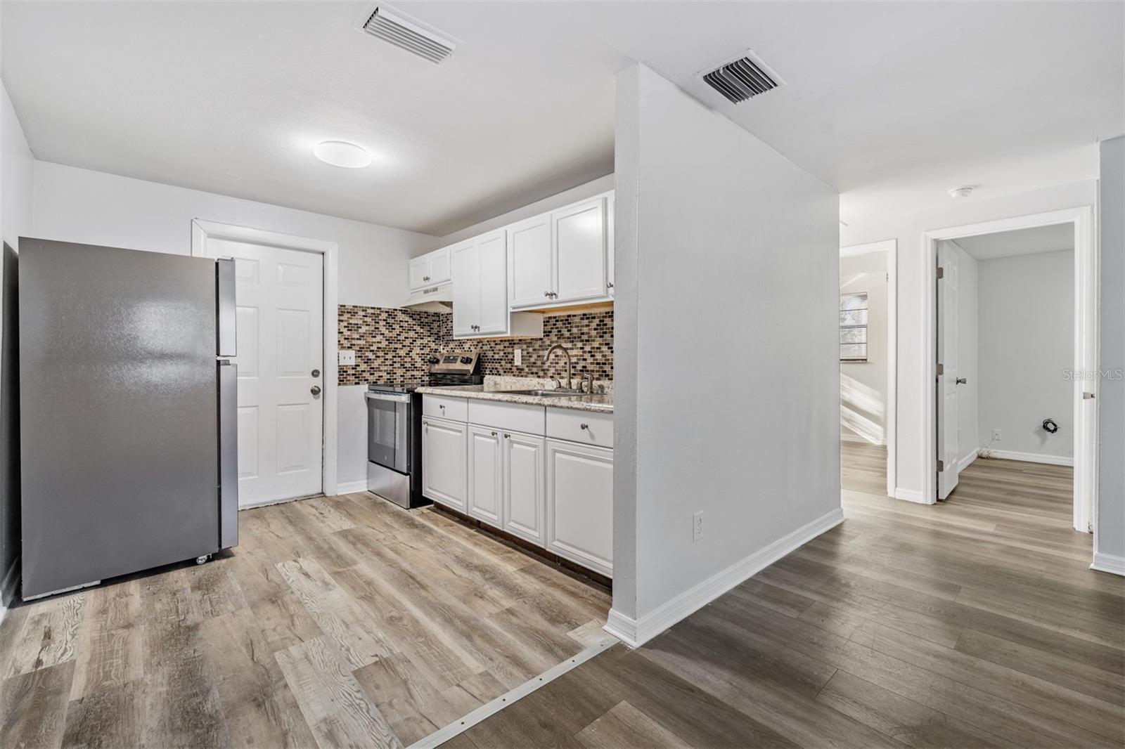 Image 19 of 33 For 1707 Idell Street