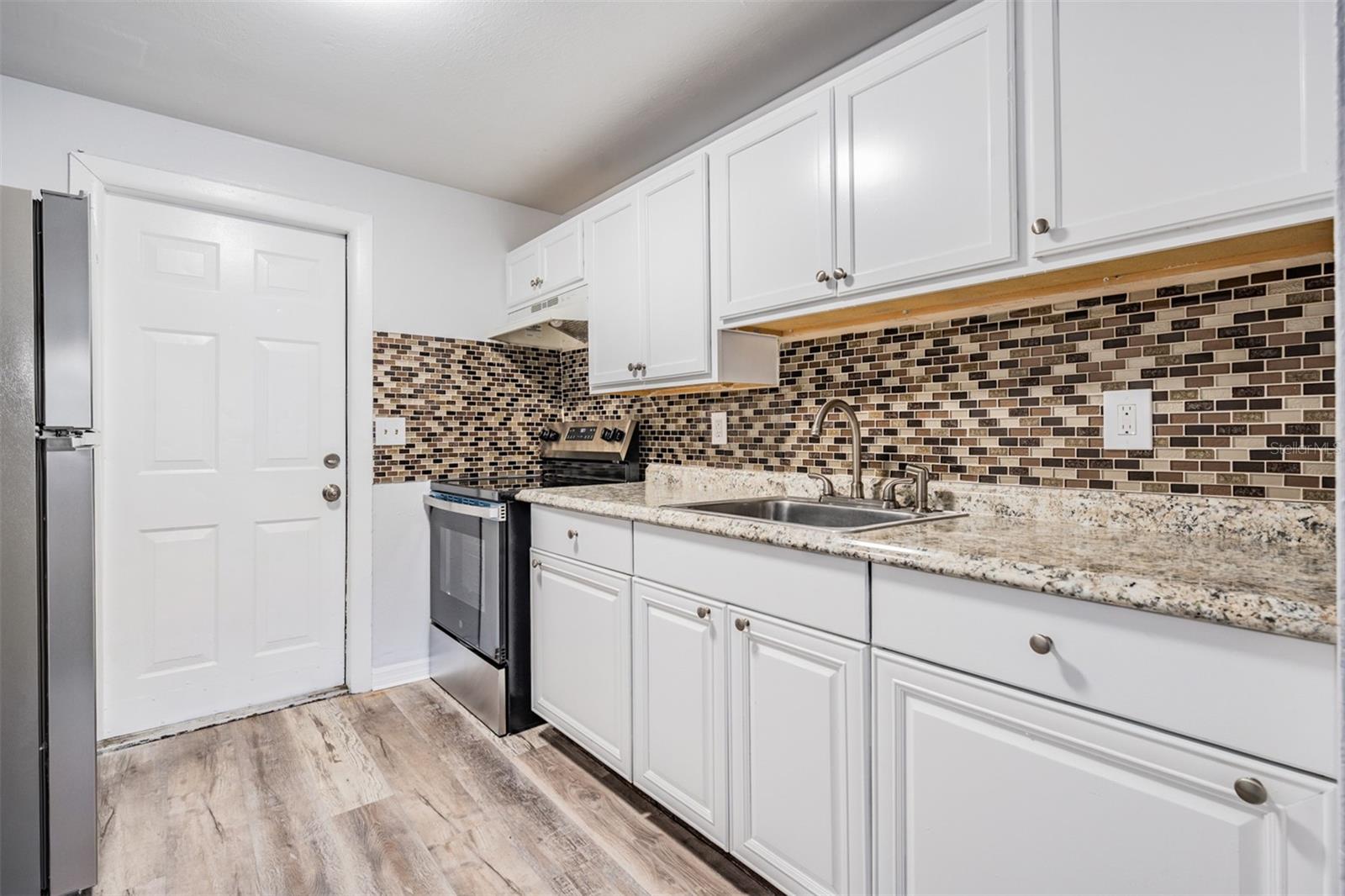 Image 20 of 33 For 1707 Idell Street