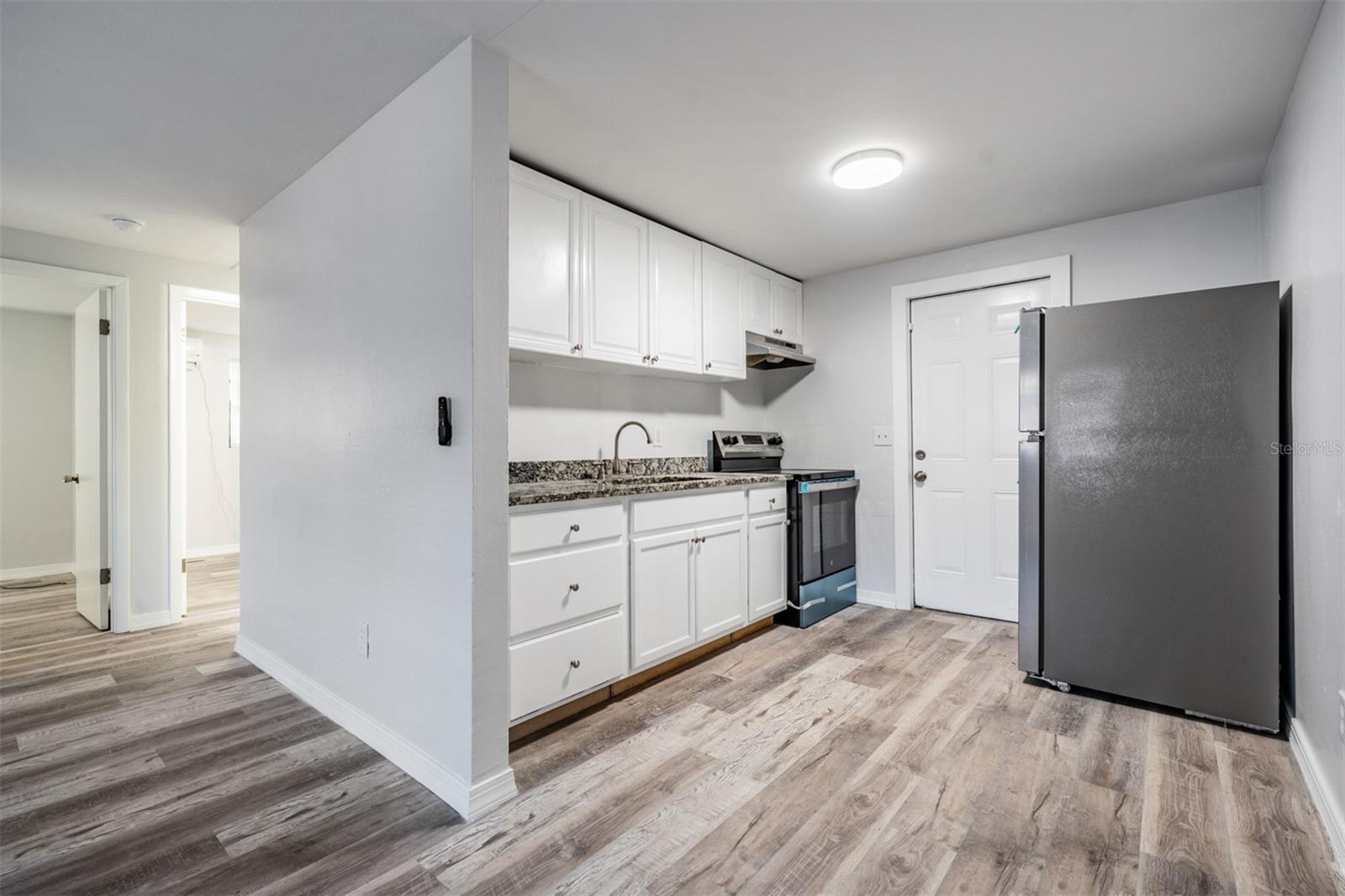 Image 5 of 33 For 1707 Idell Street