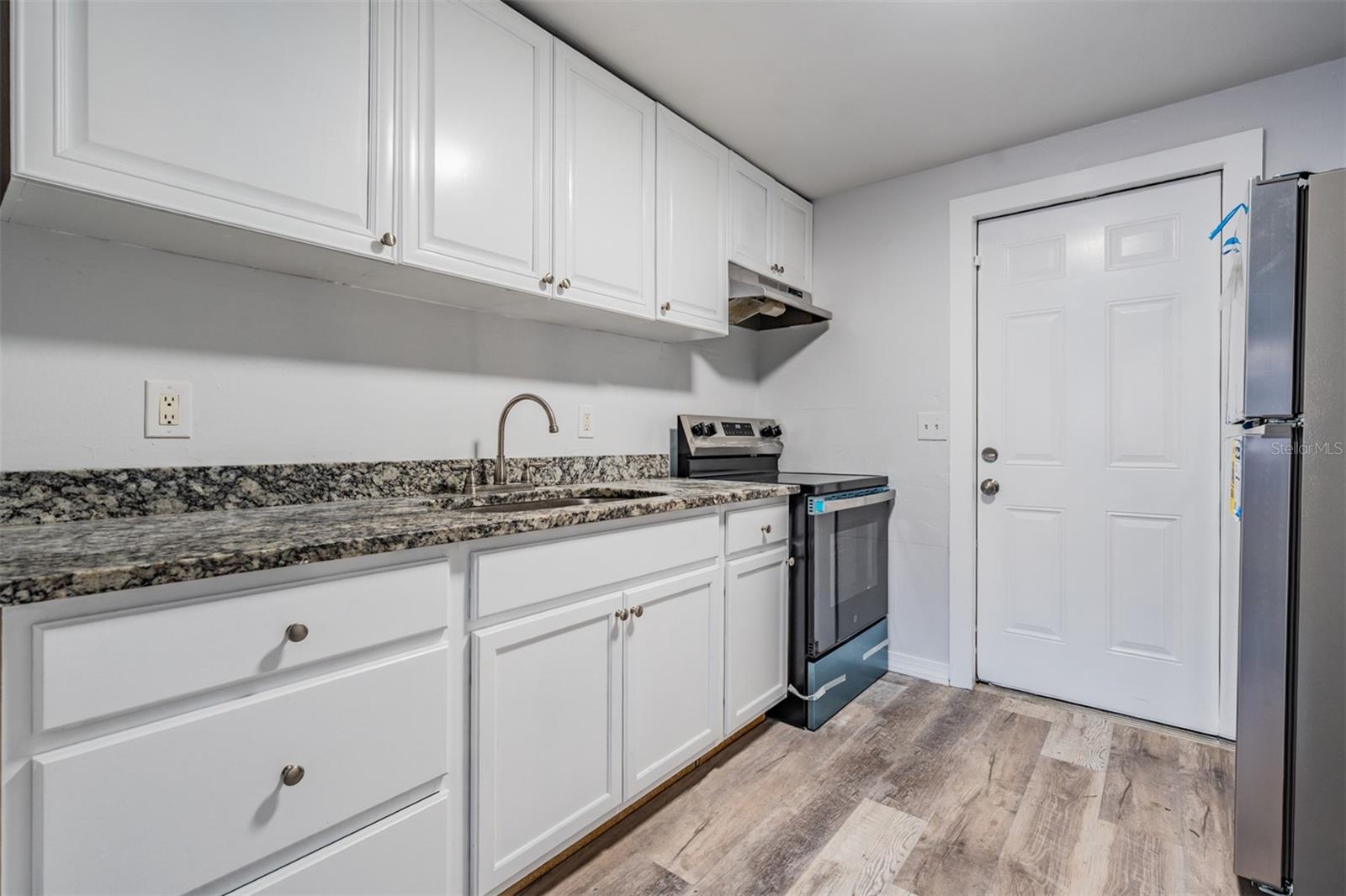 Image 6 of 33 For 1707 Idell Street