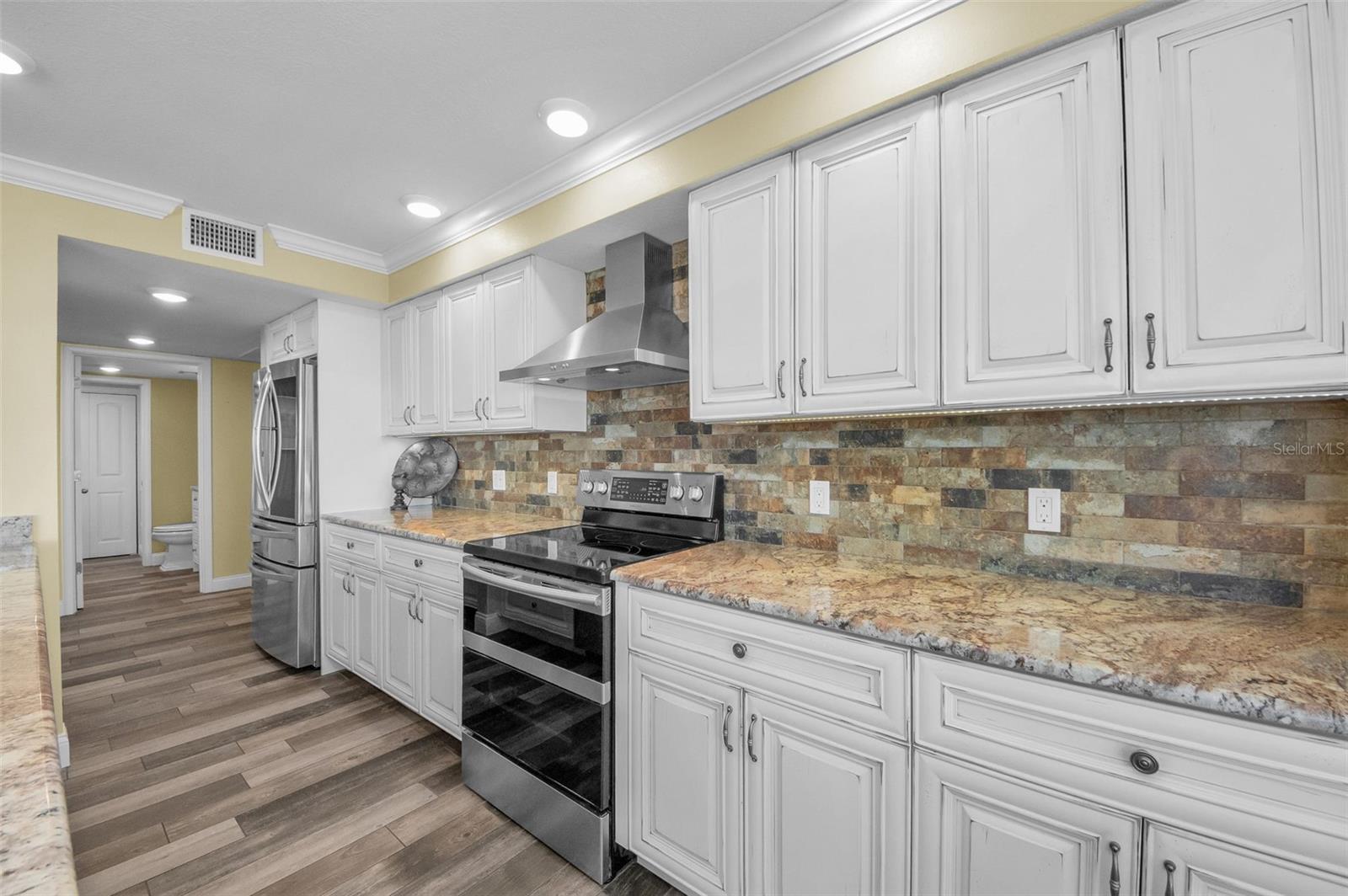 Image 15 of 57 For 80 Rogers Street 9c