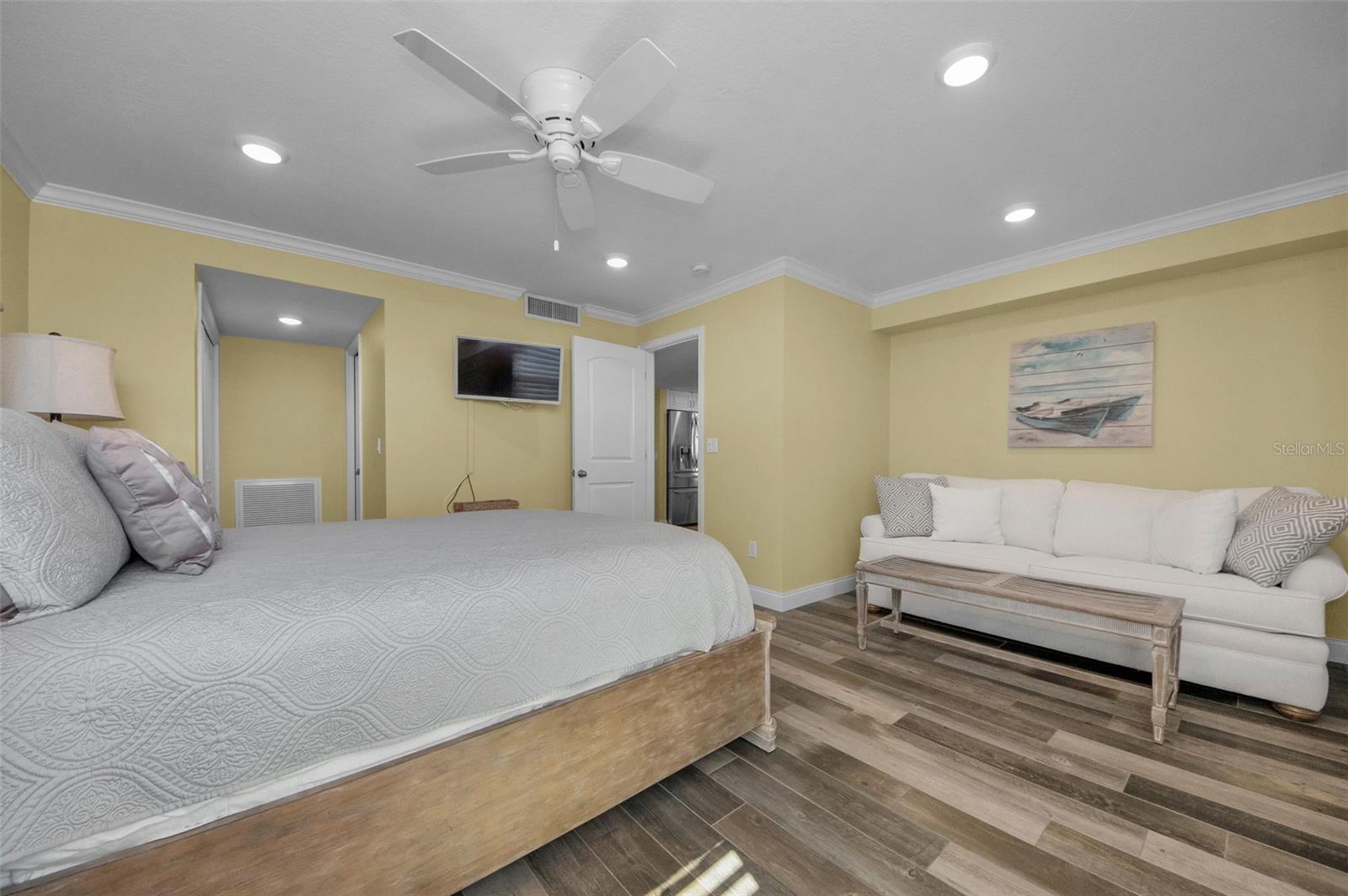 Image 34 of 57 For 80 Rogers Street 9c