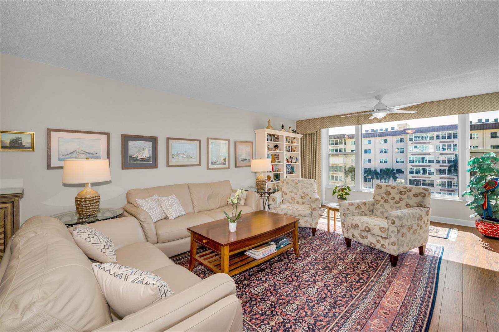 Image 7 of 42 For 632 Edgewater Drive 433