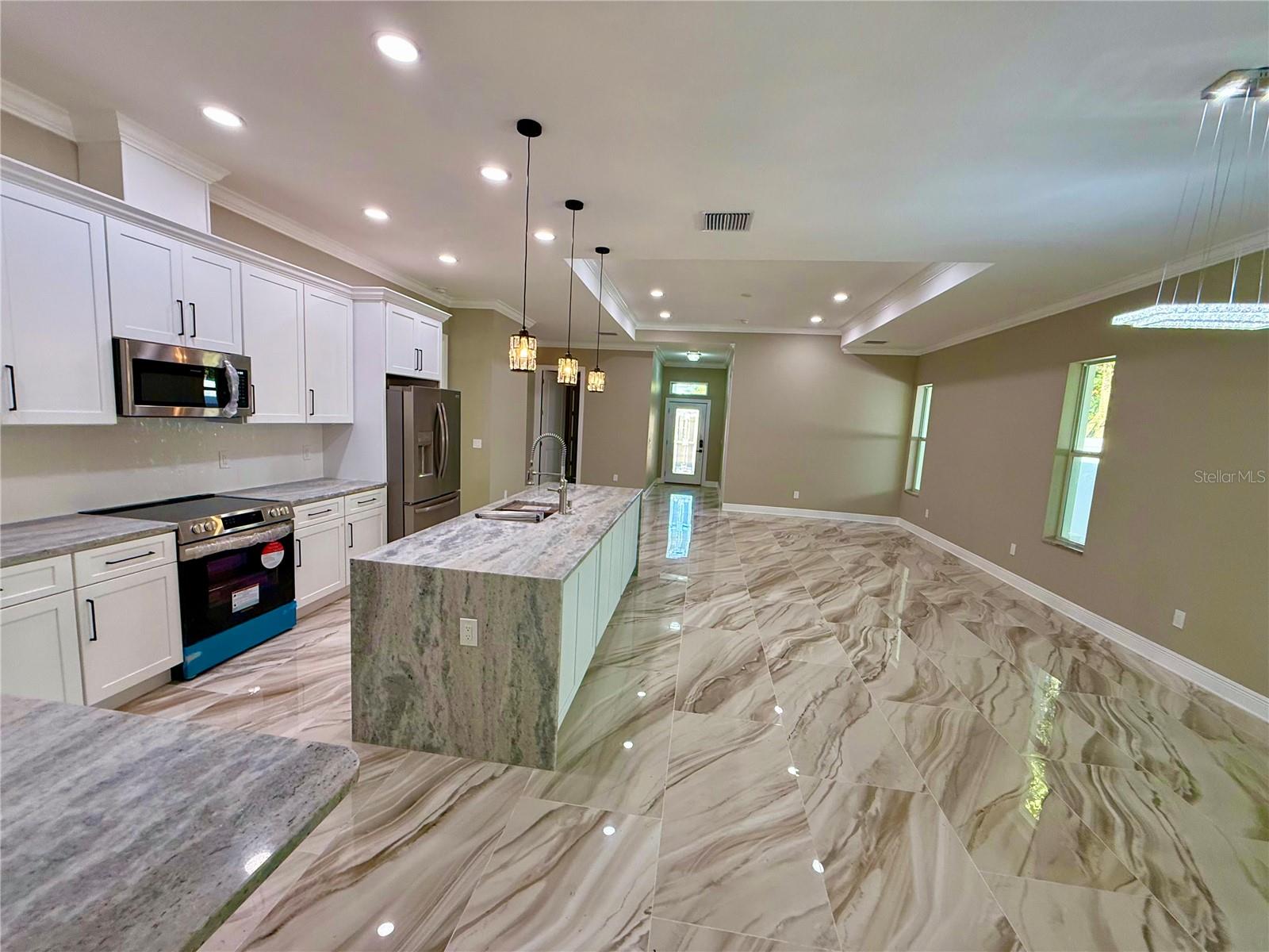 Image 28 of 48 For 8511 Newport Avenue