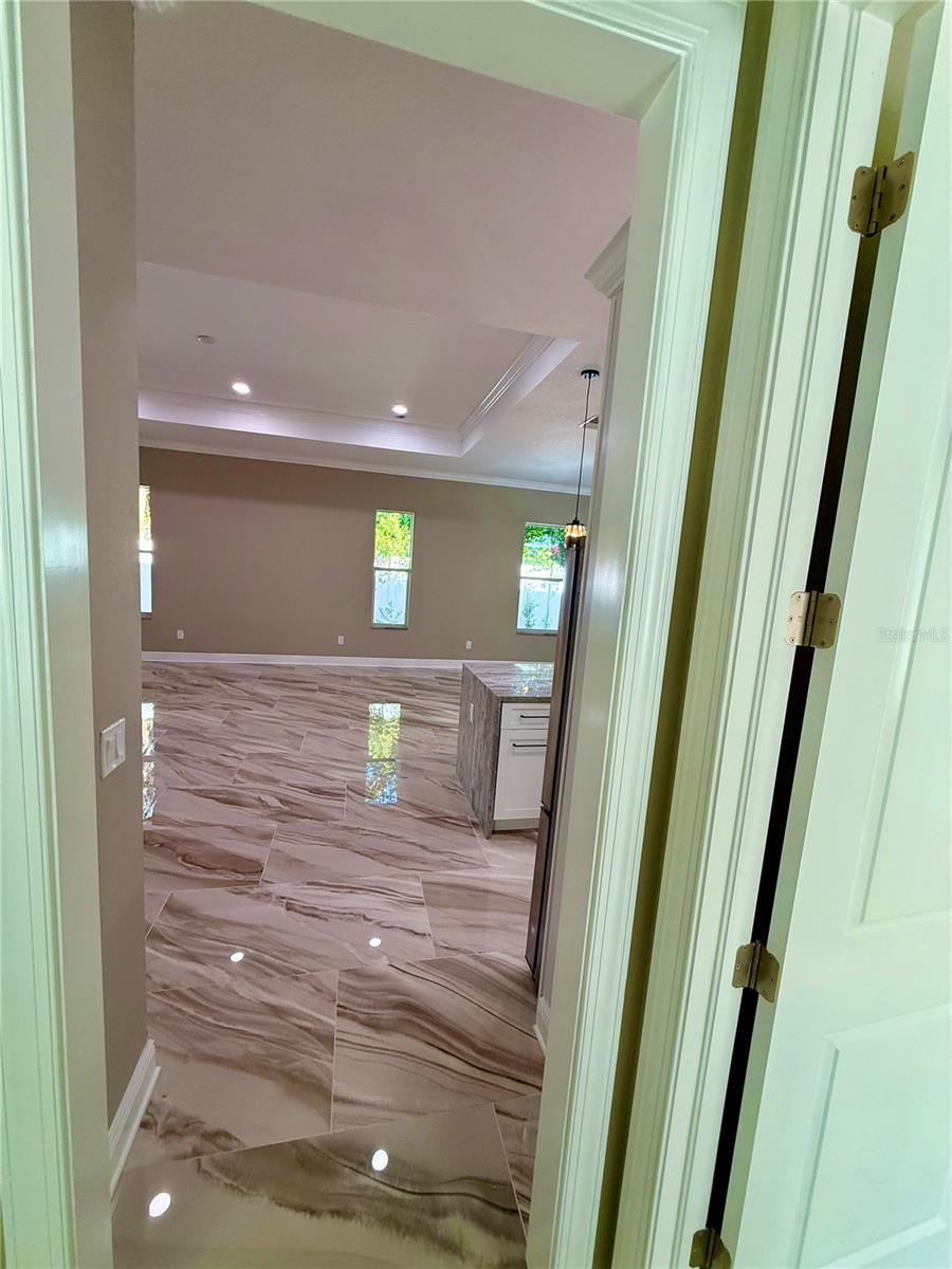 Image 30 of 48 For 8511 Newport Avenue