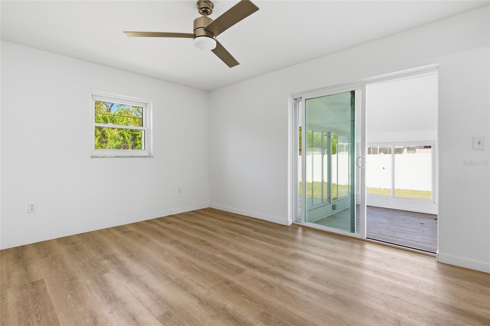 Image 13 of 35 For 4477 Shady Lane