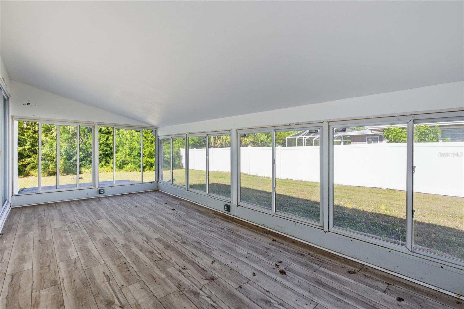 Image 21 of 35 For 4477 Shady Lane