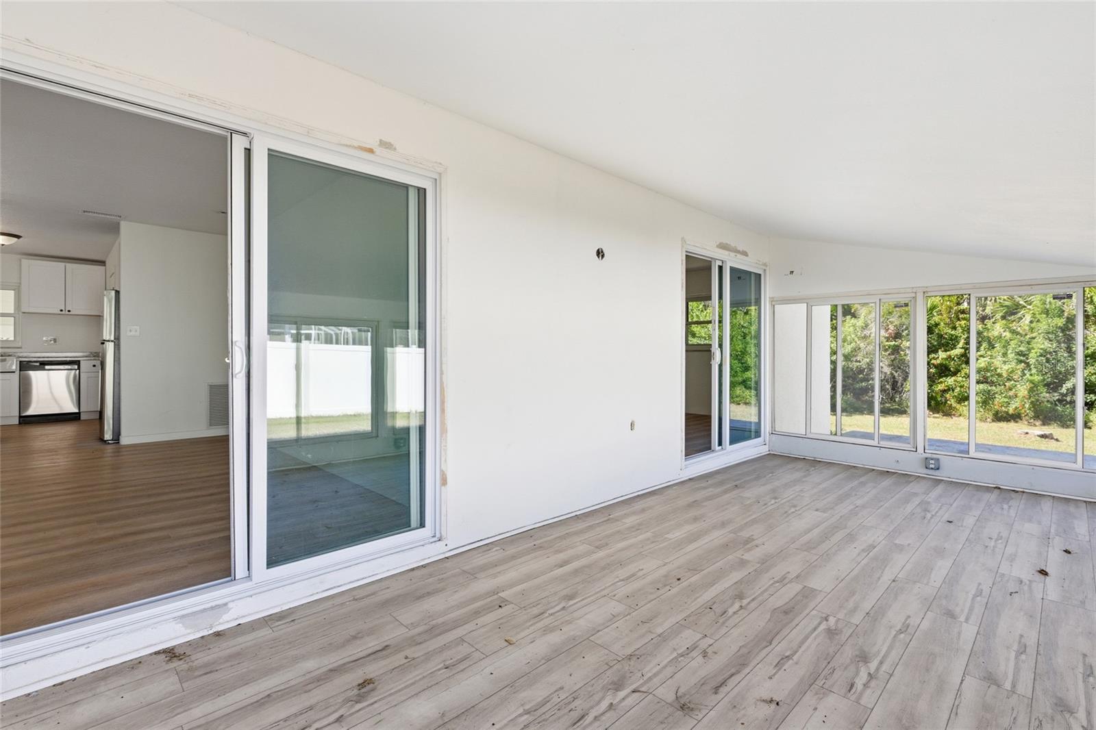 Image 22 of 35 For 4477 Shady Lane