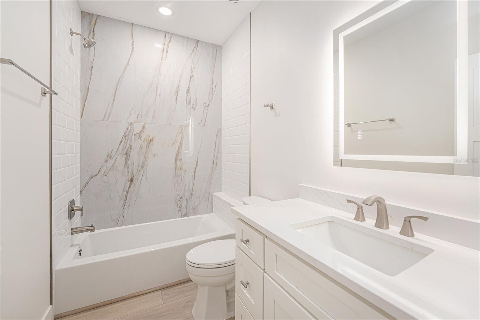 Image 29 of 52 For 514 Summit Street