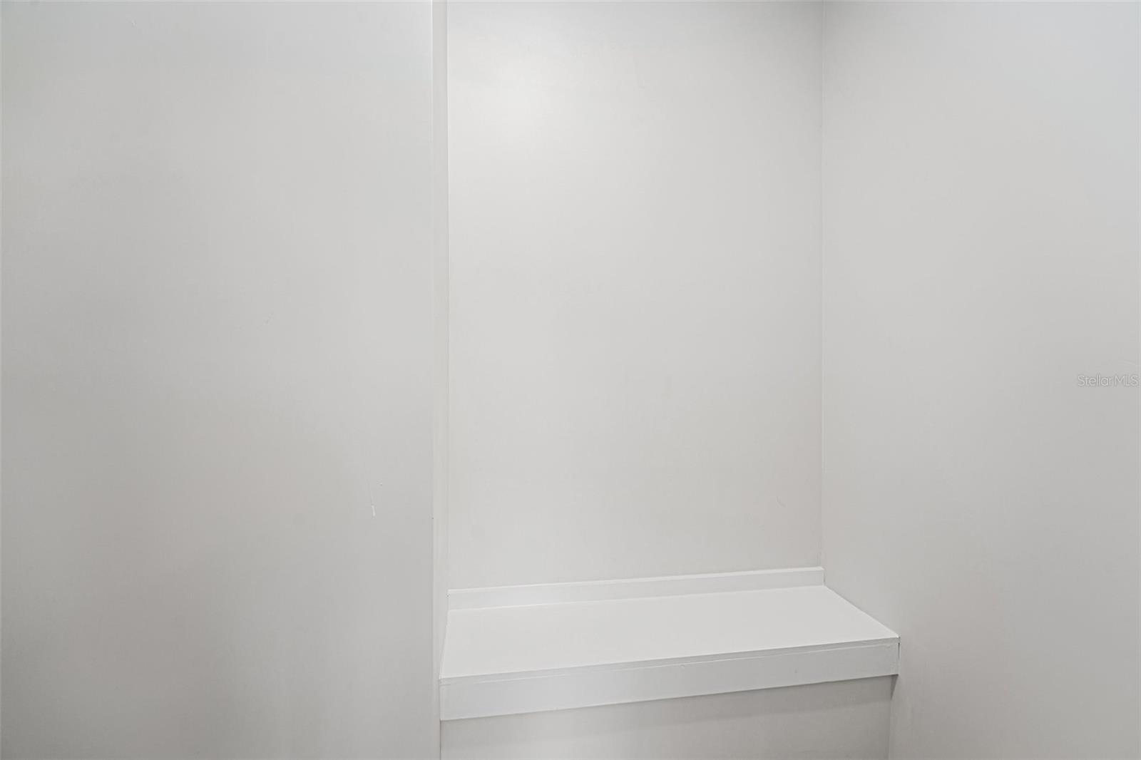 Image 34 of 52 For 514 Summit Street