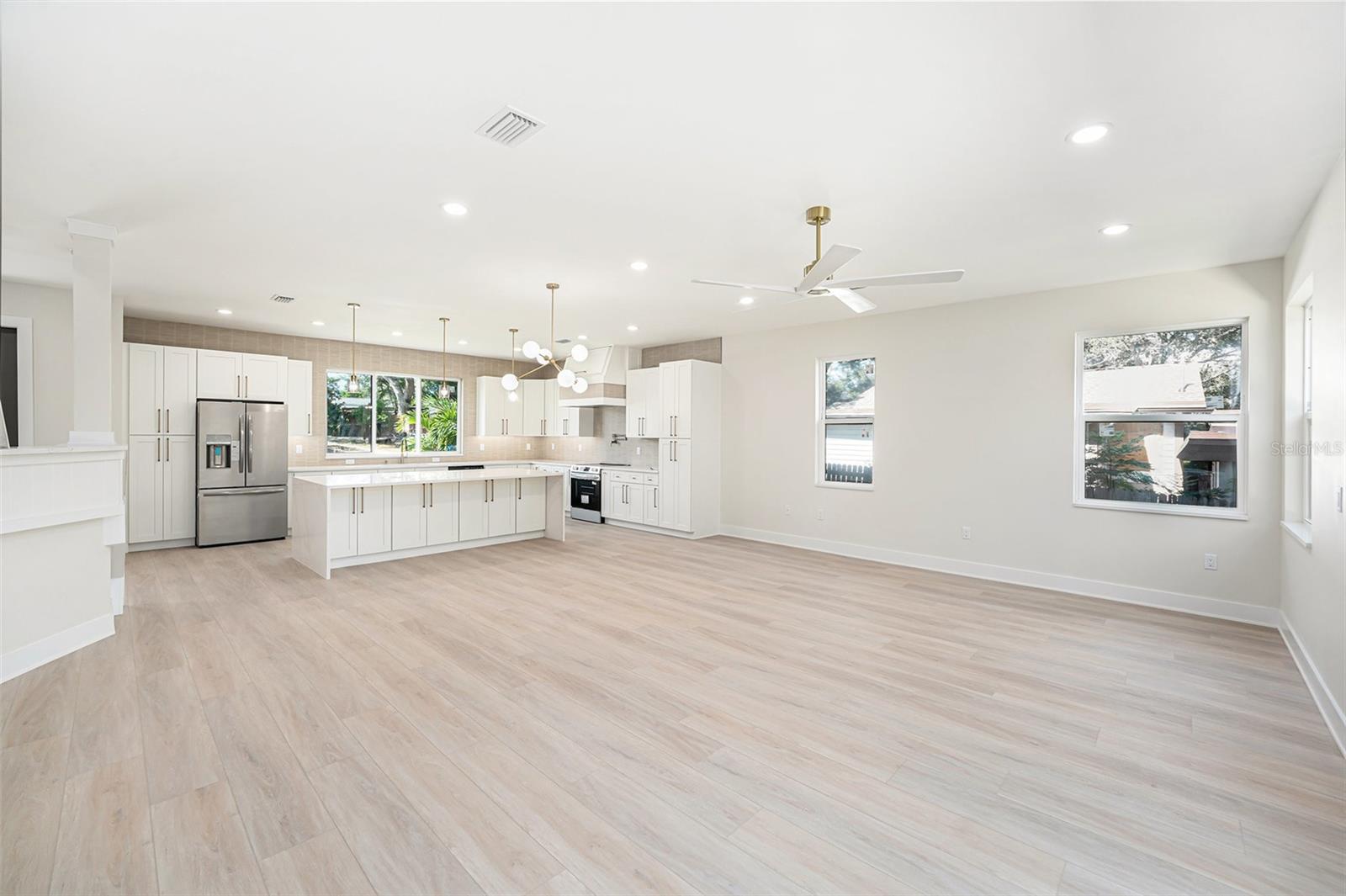 Image 8 of 52 For 514 Summit Street