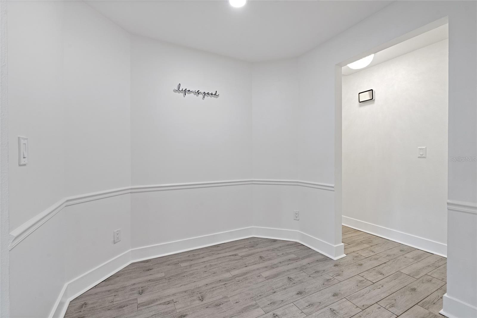 Image 17 of 43 For 9972 Lake Seminole Drive W