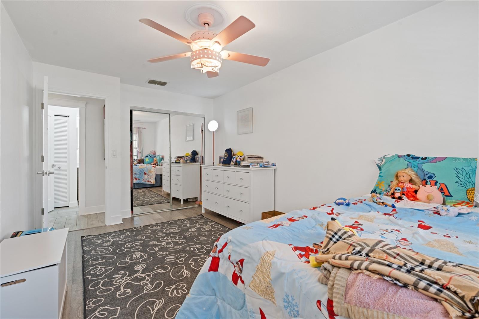 Image 23 of 43 For 9972 Lake Seminole Drive W