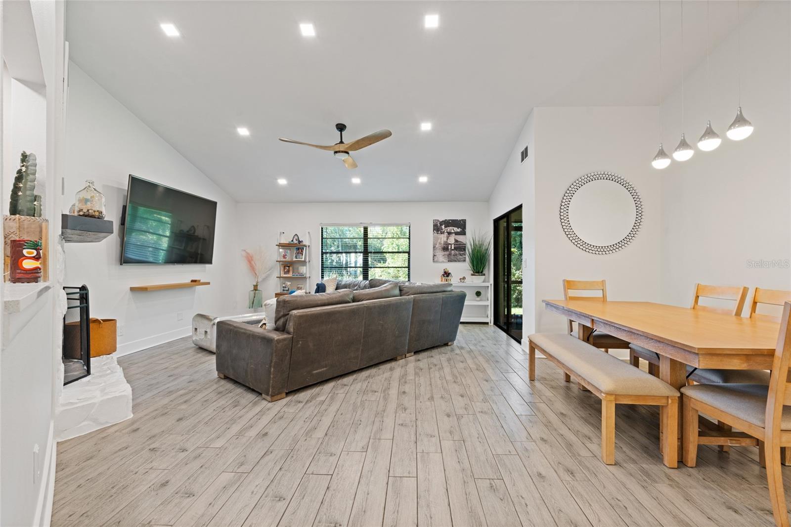 Image 8 of 43 For 9972 Lake Seminole Drive W