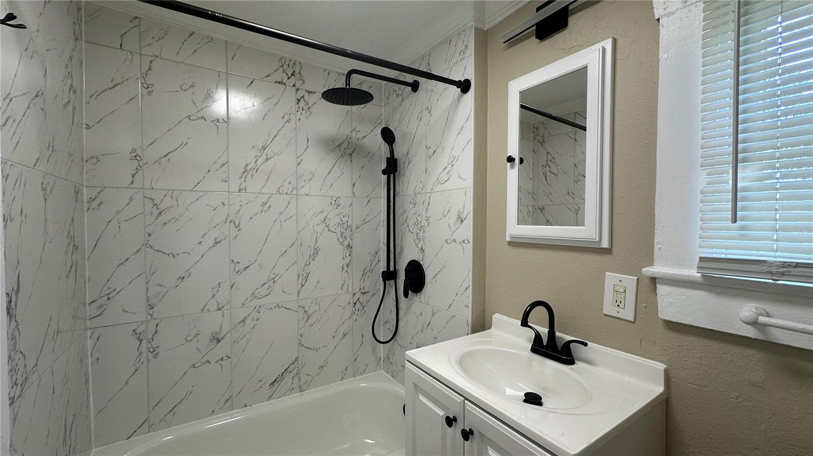 Image 4 of 7 For 404 North Street