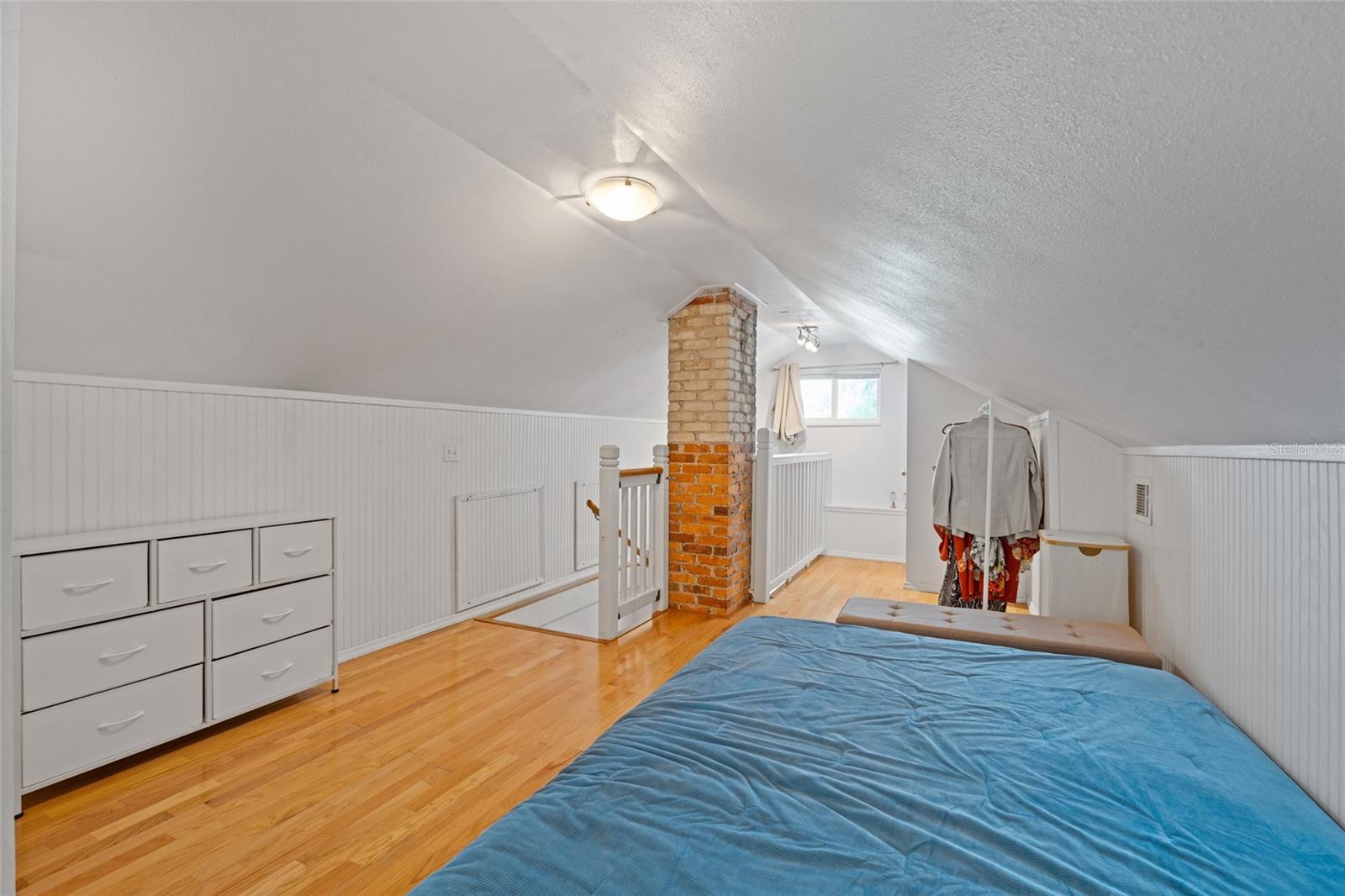 Image 11 of 20 For 727 23rd Avenue N