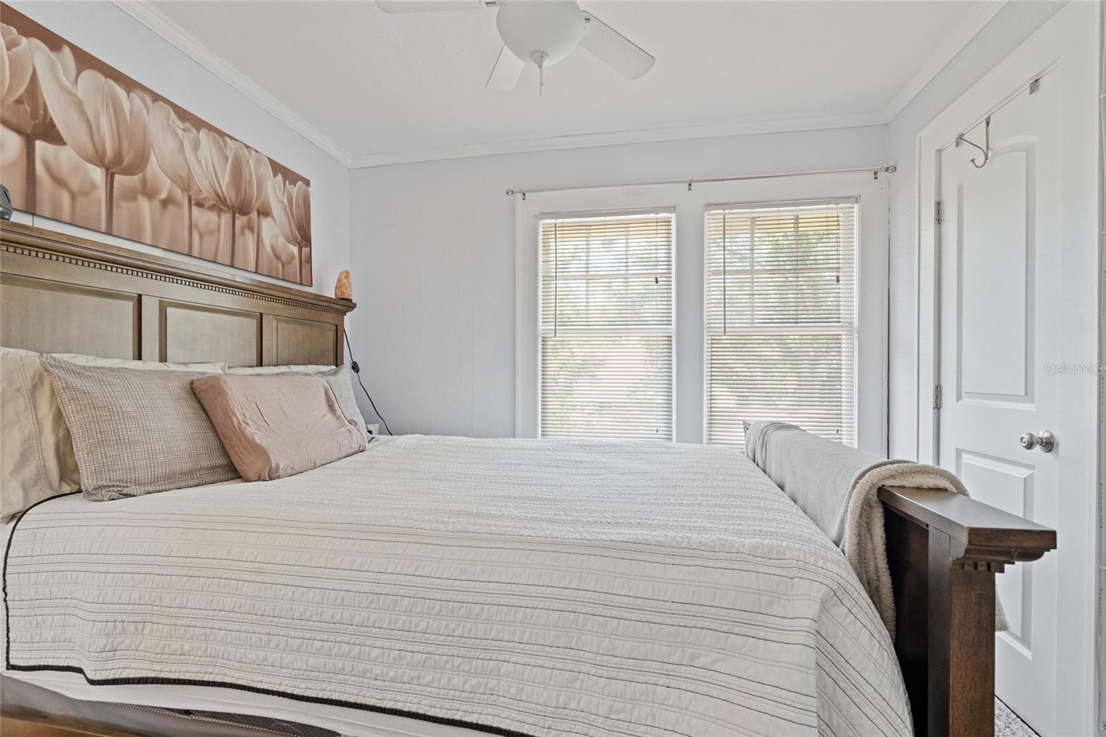 Image 19 of 20 For 727 23rd Avenue N