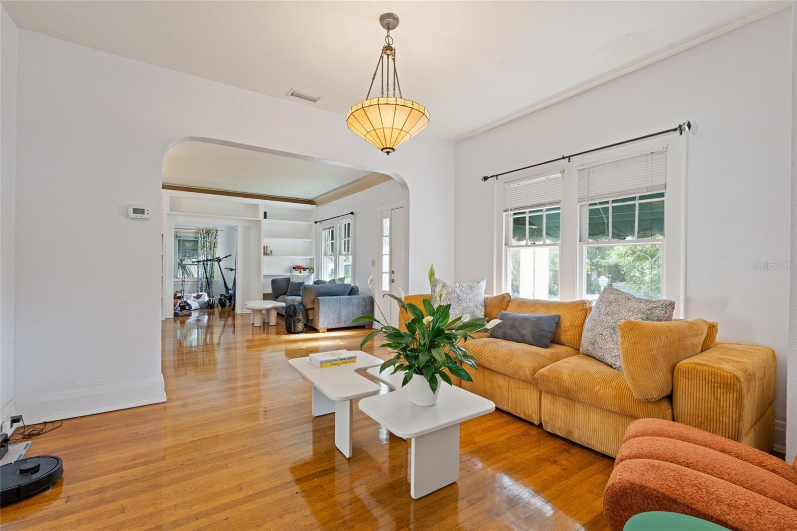 Image 4 of 20 For 727 23rd Avenue N