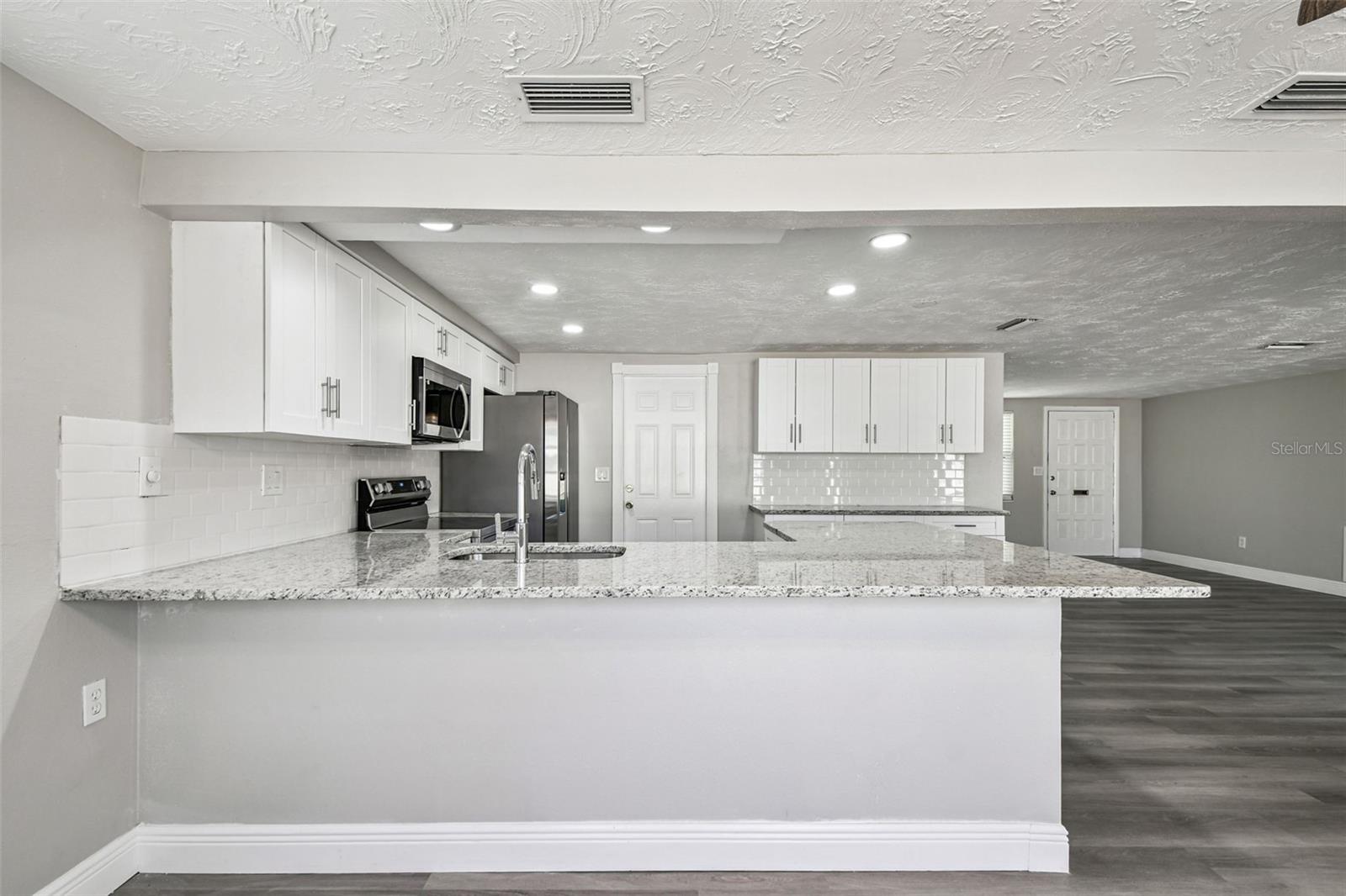 Image 10 of 42 For 3243 Eisenhower Drive