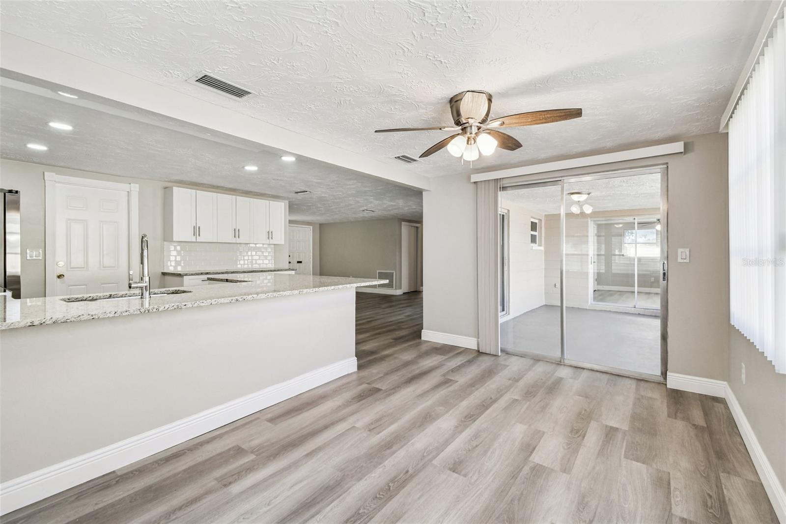 Image 11 of 42 For 3243 Eisenhower Drive