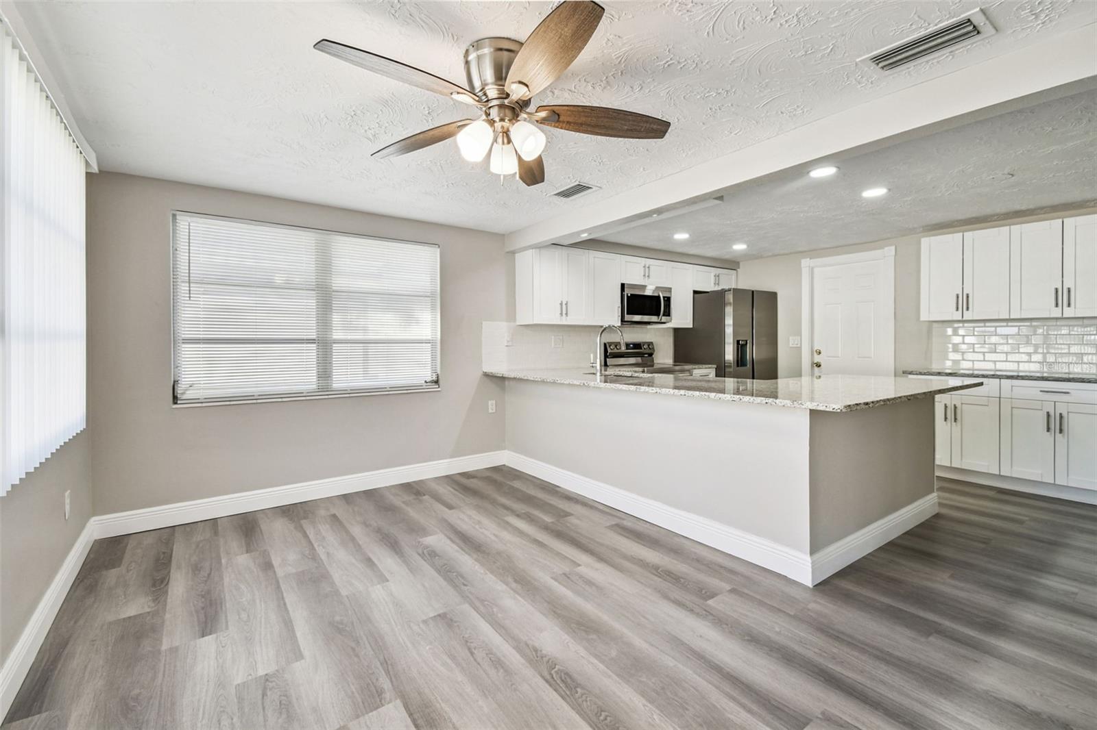 Image 12 of 42 For 3243 Eisenhower Drive