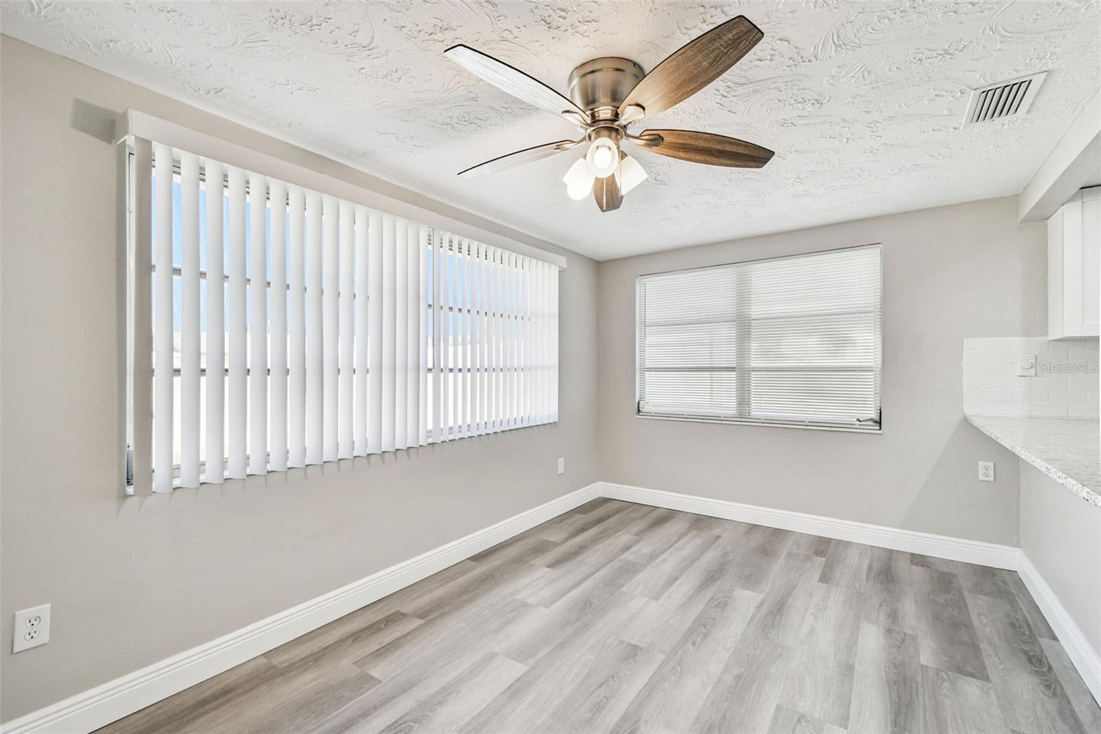 Image 13 of 42 For 3243 Eisenhower Drive