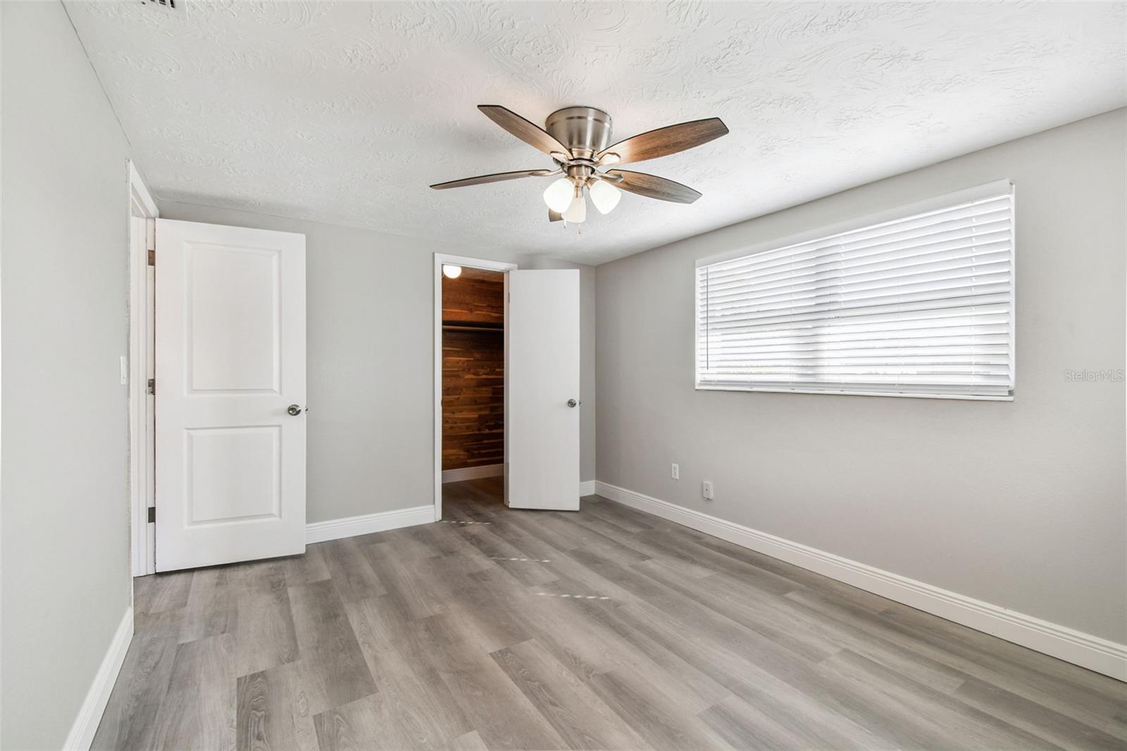 Image 16 of 42 For 3243 Eisenhower Drive