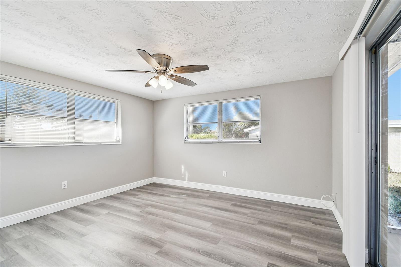 Image 23 of 42 For 3243 Eisenhower Drive