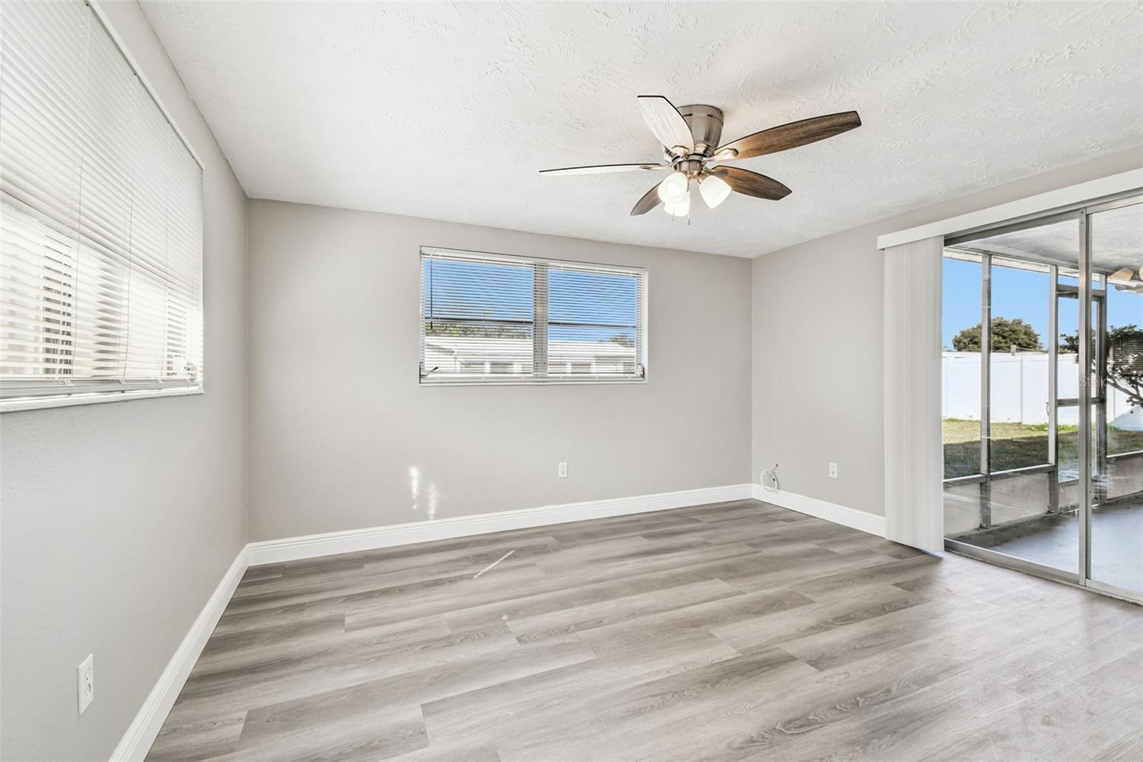 Image 25 of 42 For 3243 Eisenhower Drive