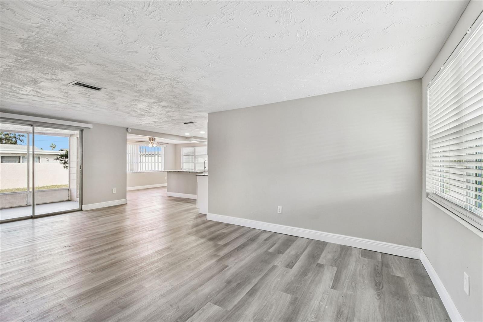 Image 3 of 42 For 3243 Eisenhower Drive