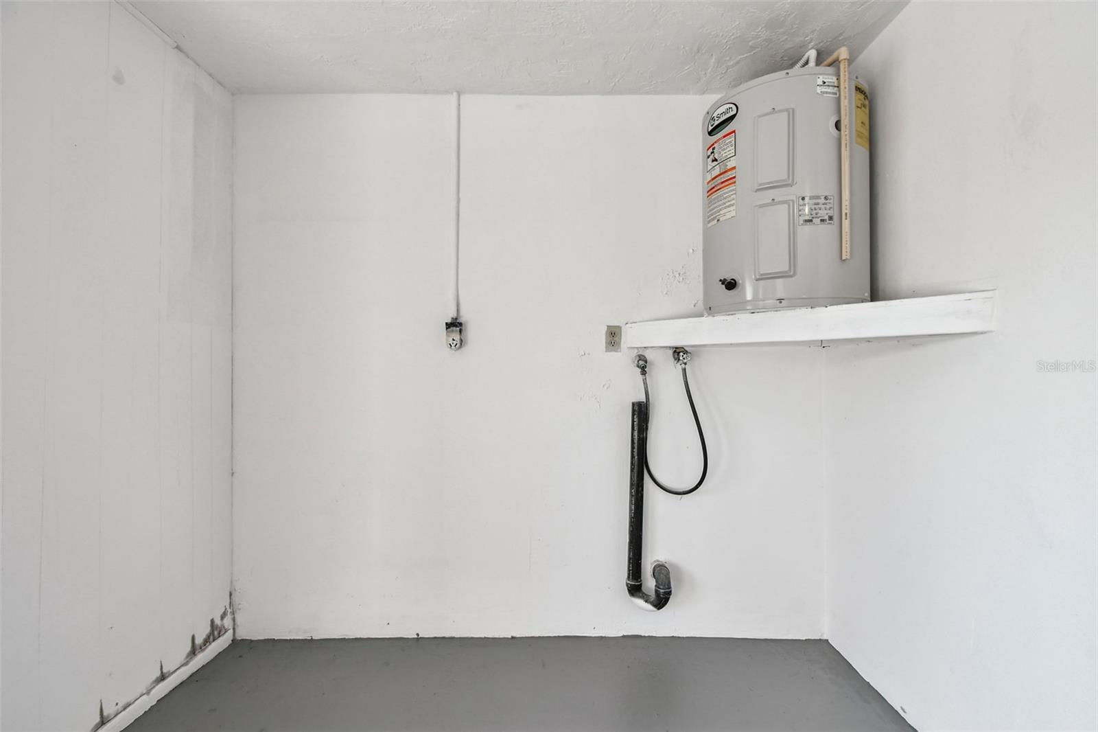 Image 34 of 42 For 3243 Eisenhower Drive