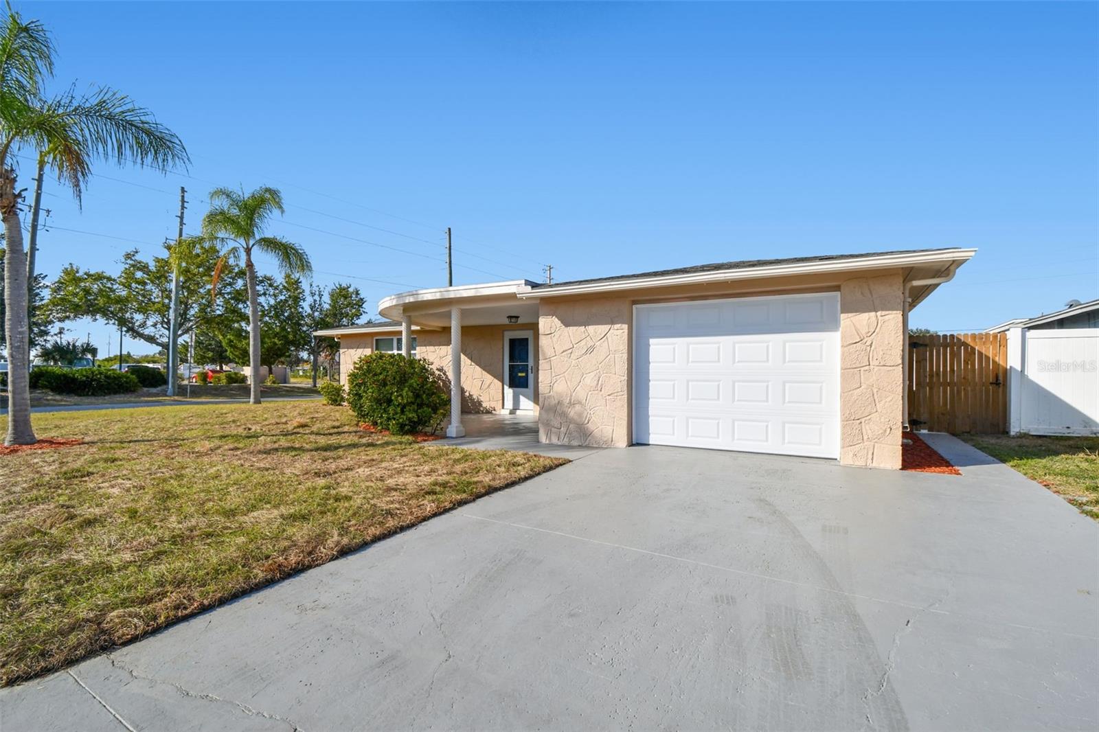 Image 40 of 42 For 3243 Eisenhower Drive