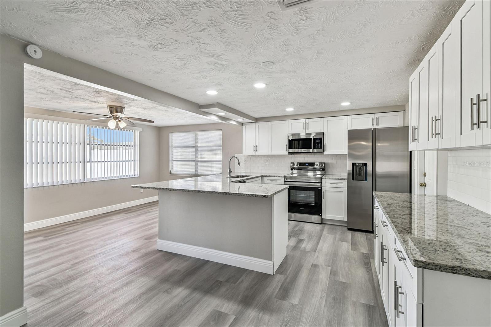 Image 6 of 42 For 3243 Eisenhower Drive