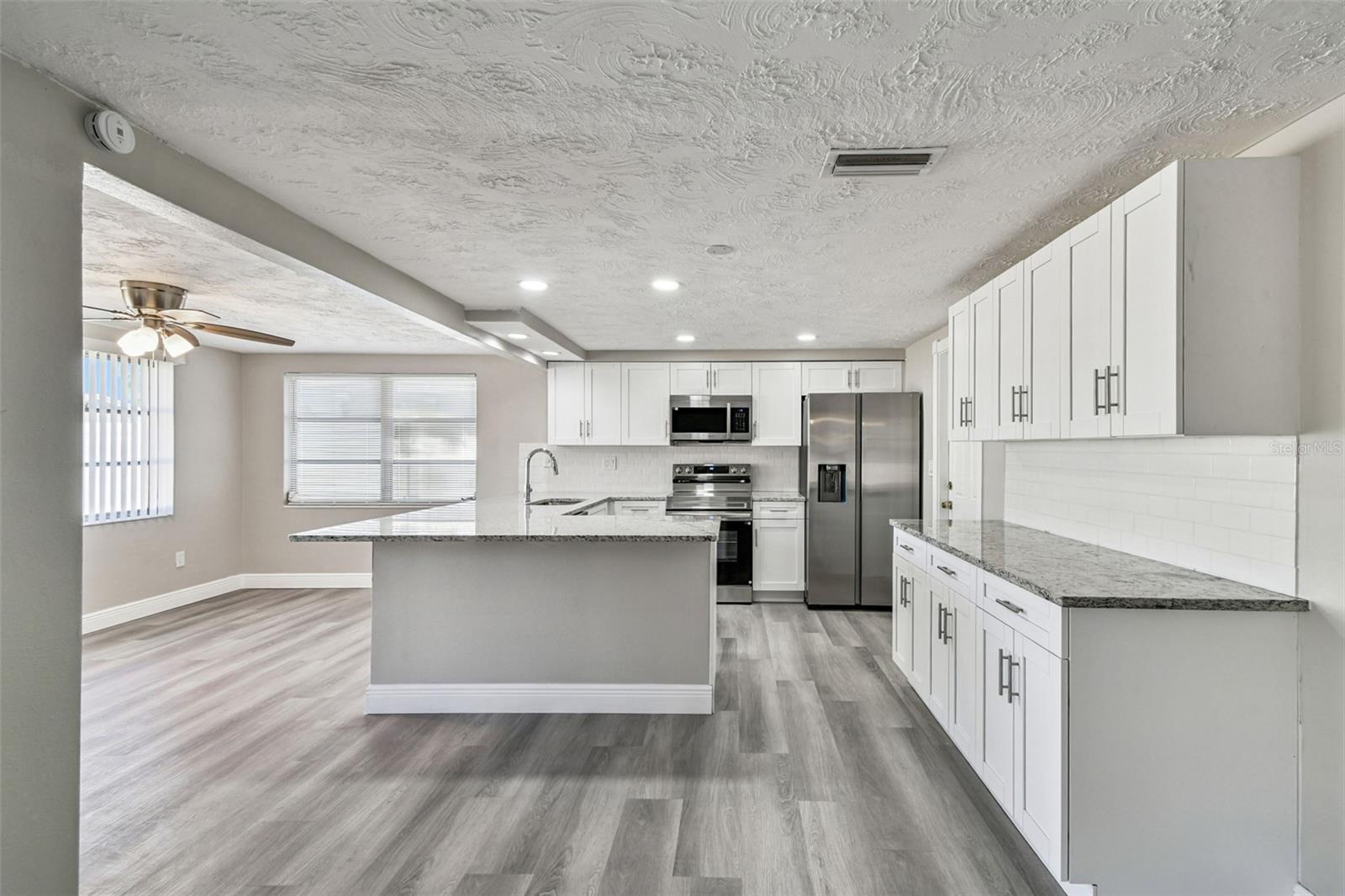 Image 7 of 42 For 3243 Eisenhower Drive