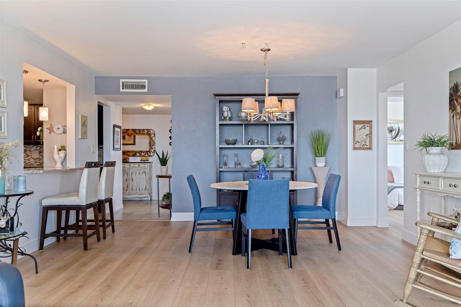 Image 13 of 58 For 5200 Brittany Drive S 1701