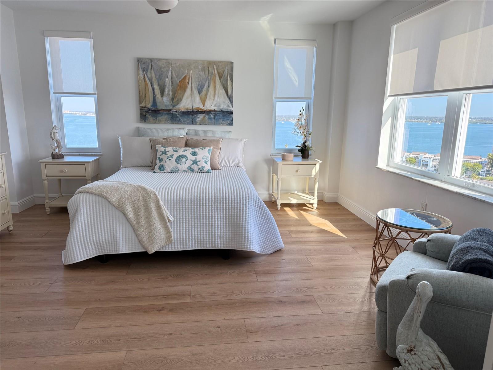 Image 20 of 58 For 5200 Brittany Drive S 1701