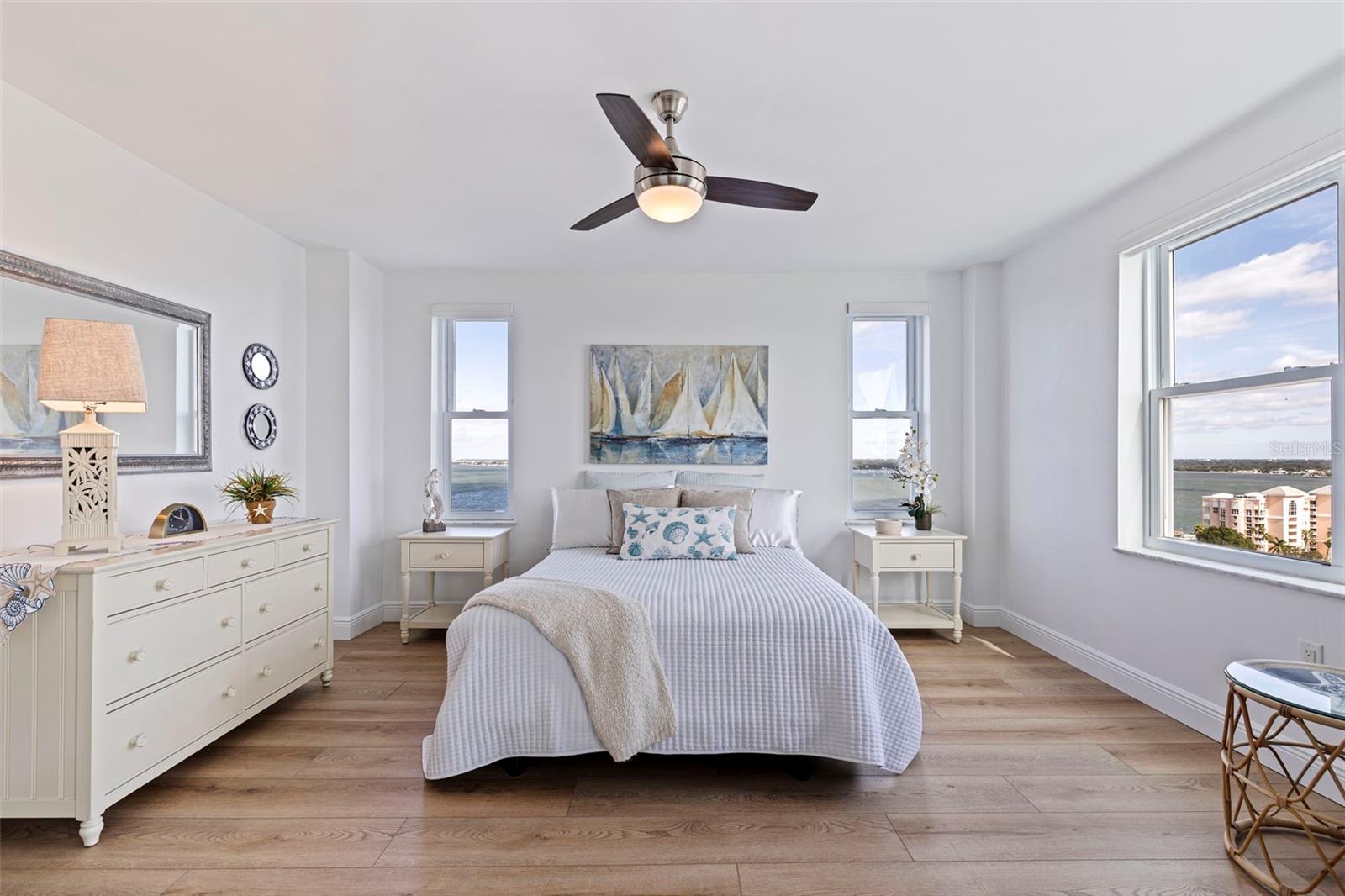 Image 21 of 58 For 5200 Brittany Drive S 1701