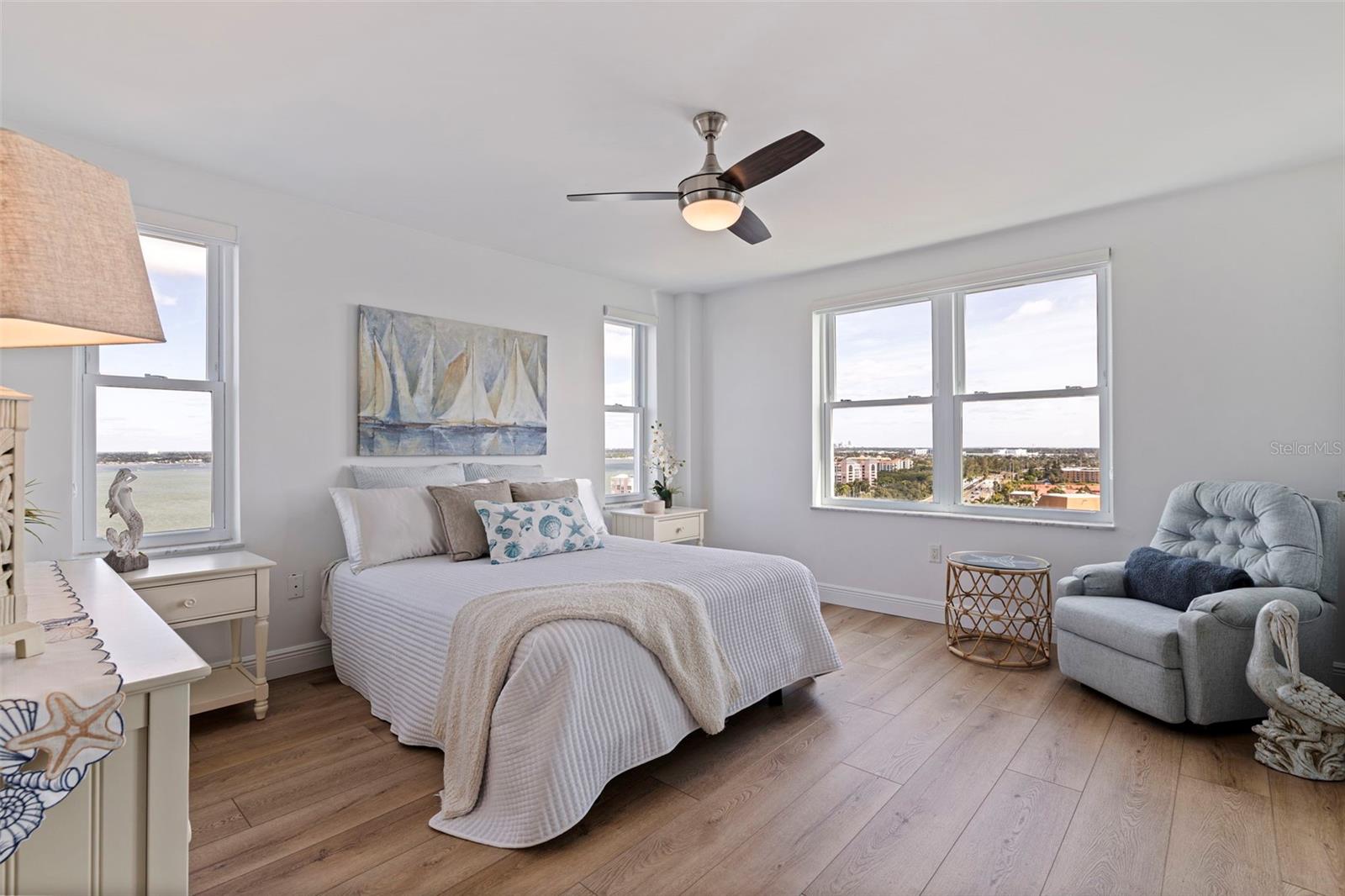 Image 23 of 58 For 5200 Brittany Drive S 1701