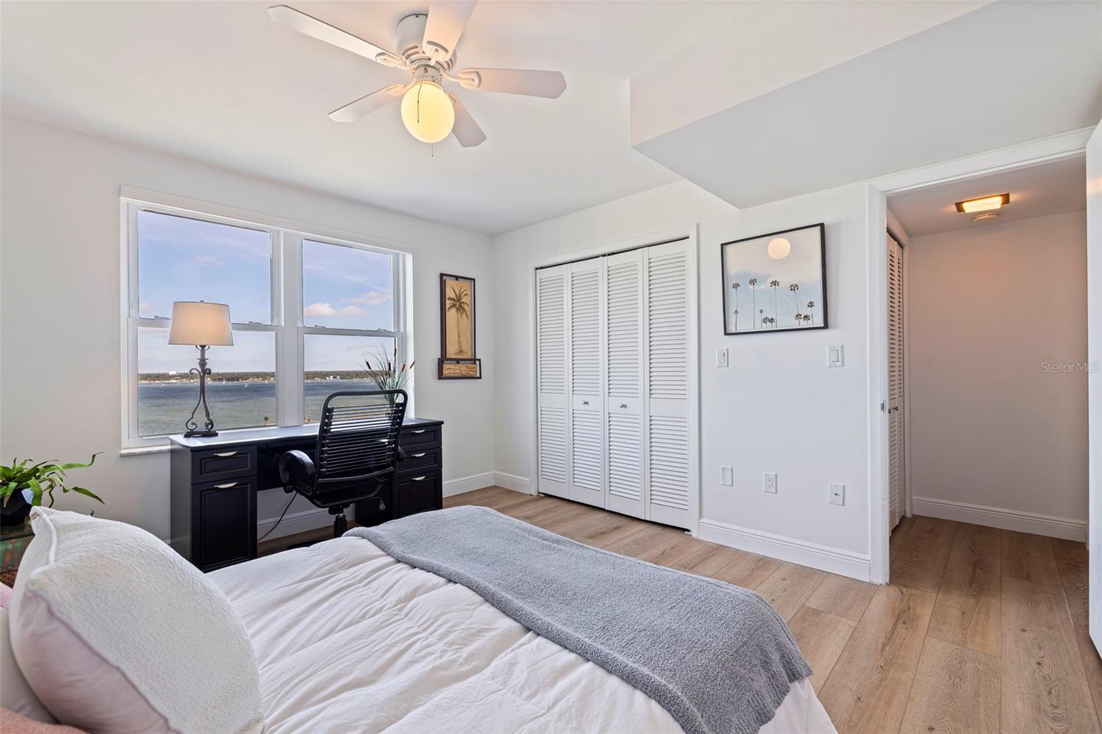 Image 28 of 58 For 5200 Brittany Drive S 1701