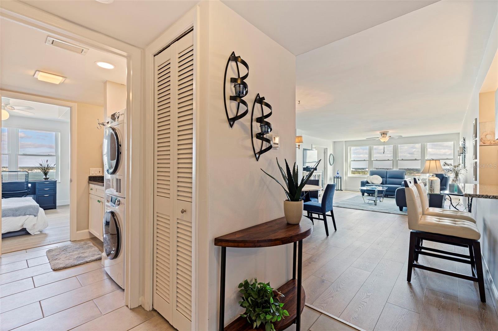 Image 6 of 58 For 5200 Brittany Drive S 1701