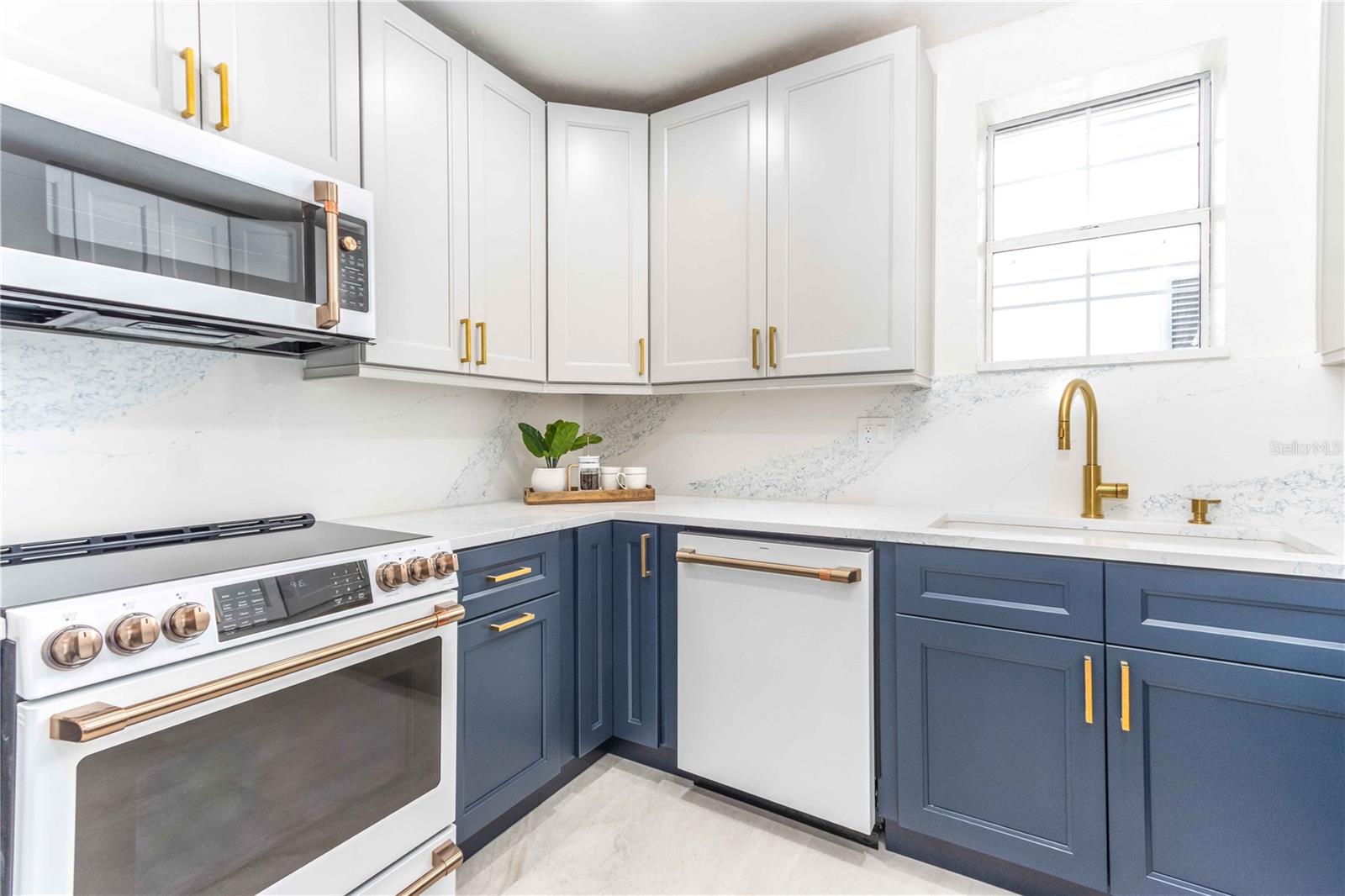 Image 12 of 36 For 107 8th Street