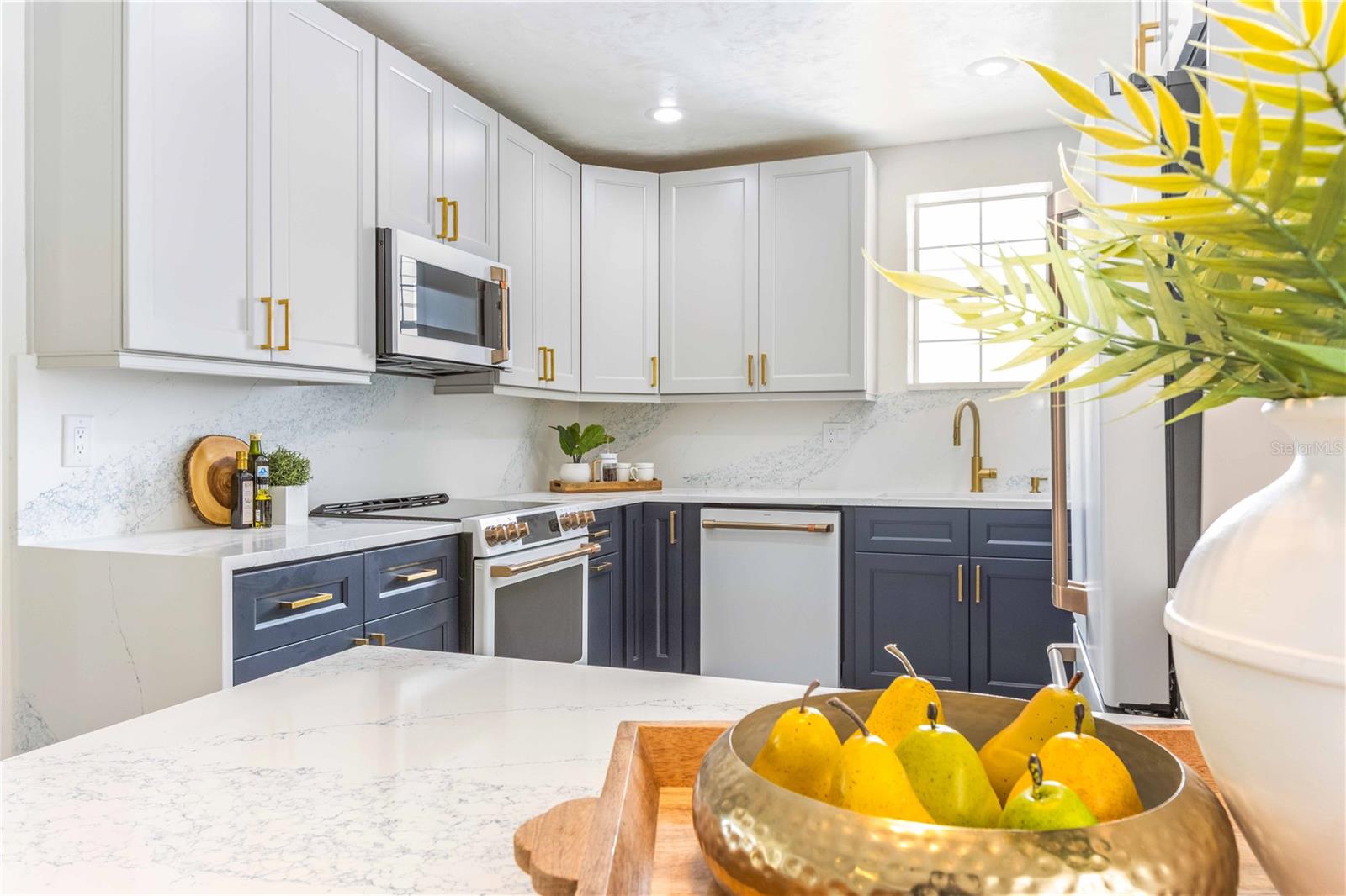 Image 15 of 36 For 107 8th Street