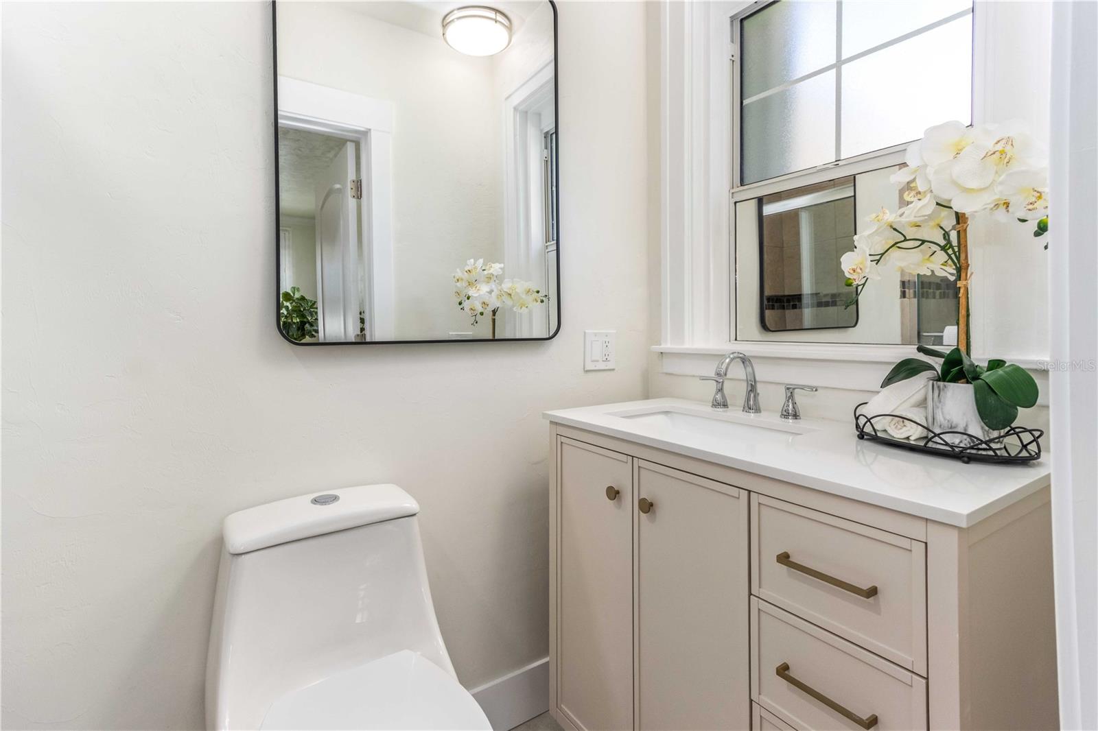 Image 24 of 36 For 107 8th Street