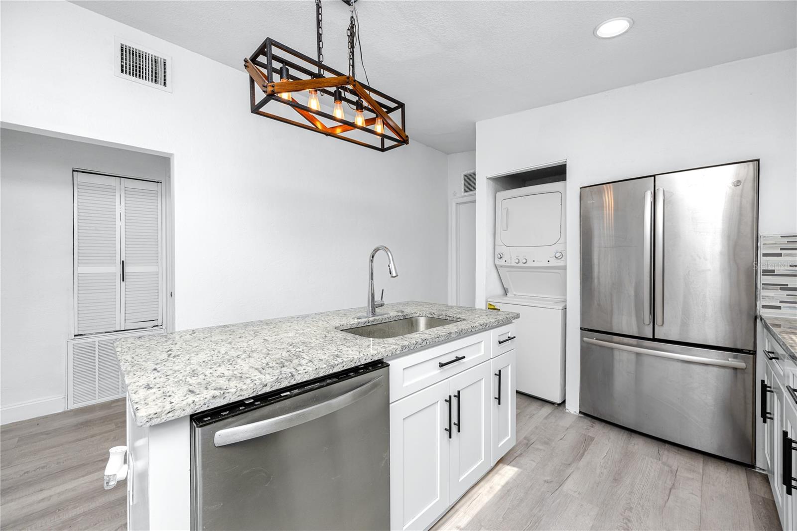 Image 16 of 34 For 6745 88th Avenue N