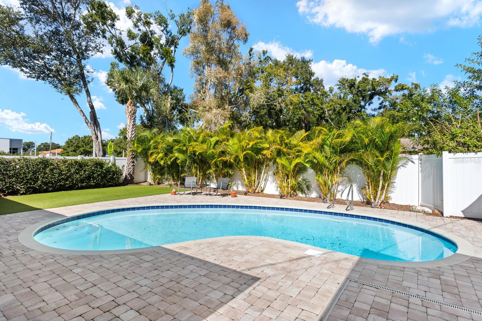 Image 18 of 50 For 4109 Bay Court Avenue