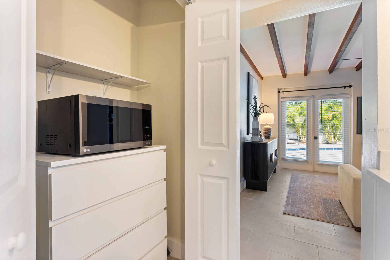 Image 24 of 50 For 4109 Bay Court Avenue