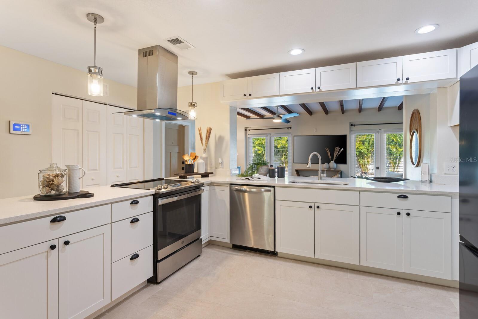 Image 25 of 50 For 4109 Bay Court Avenue