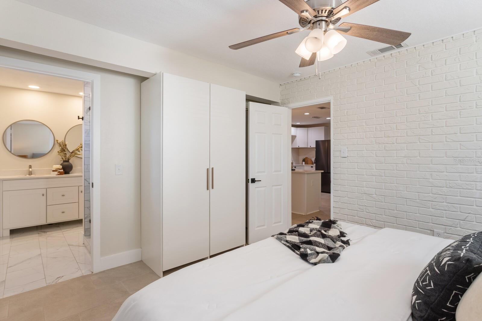 Image 30 of 50 For 4109 Bay Court Avenue