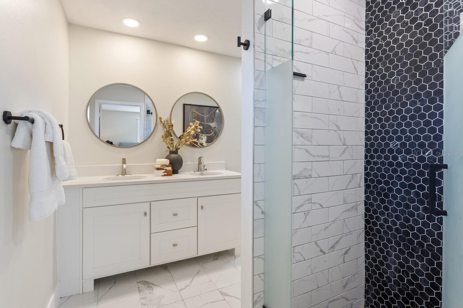 Image 32 of 50 For 4109 Bay Court Avenue